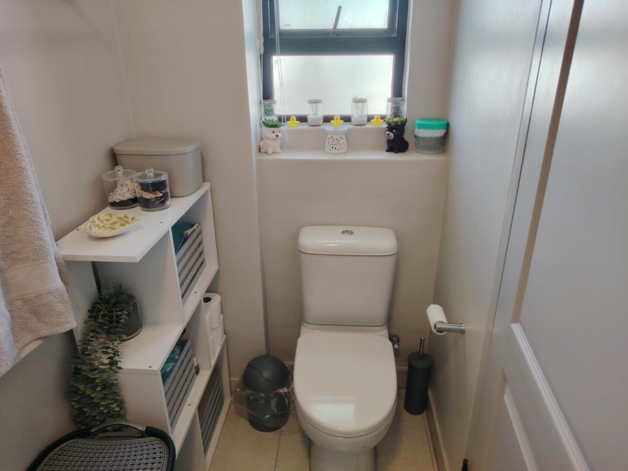 1 Bedroom Property for Sale in Sonstraal Heights Western Cape